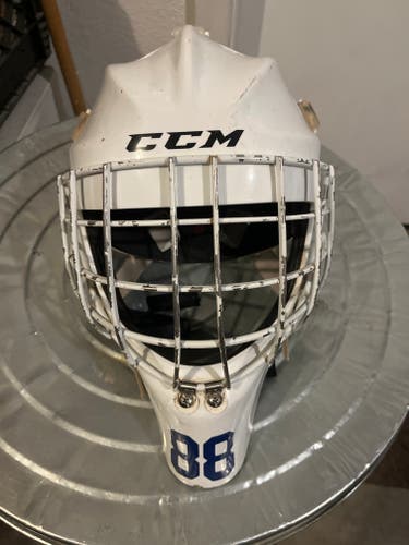 Senior Large 2016 CCM 9000 Goalie Mask (Used)