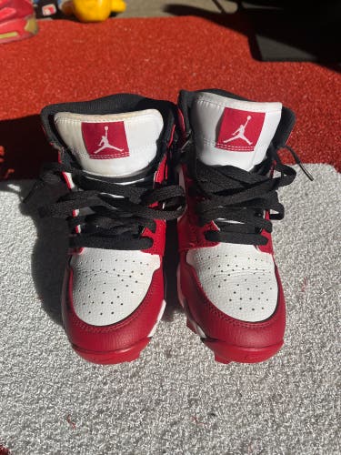 Red Unisex 3Y (Big Kids / Youth) Youth Air Jordan Molded Cleats Cleats (Used)