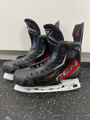 CCM JetSpeed FT870 Hockey Skates Regular Width Size 5.5 (Used)
