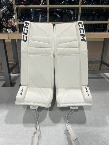 30+1 CCM EFlex 6.9 Goalie Leg Pads (New)