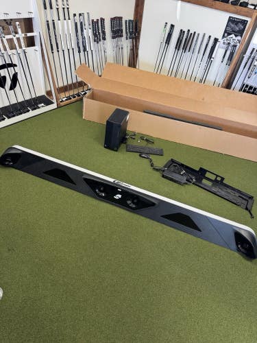 Foresight Sports GCHawk Launch Monitor  w/ FSX 2020 (Over 20 Courses) & PC