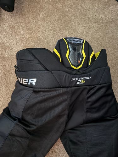 Senior Large Bauer Supreme 2S Pro Hockey Pants (Used)
