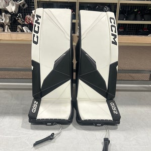 35+1.5 CCM axis 2 Goalie Leg Pads (New)