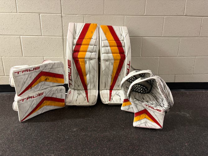34" 2024 True Catalyst PX3 Regular Goalie Full Set Pro Stock (Used)