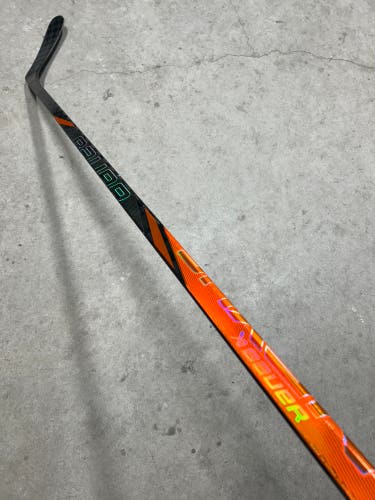 87 Flex P92 Senior Bauer Tracer Right Hand Hockey Stick Pro Stock NHL (New)