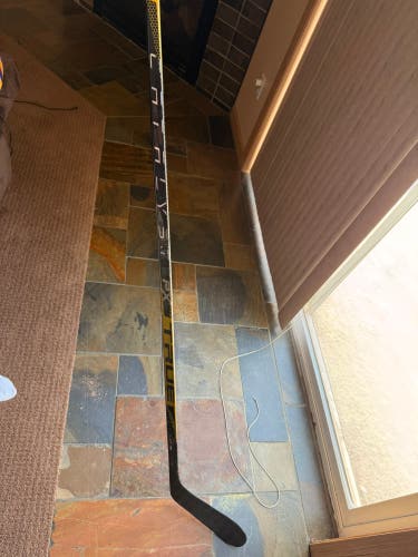 Junior True Catalyst PX Left Hand Hockey Stick P28 50 Flex (New)