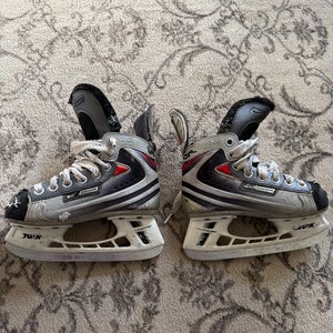 Bauer Youth Vapor XII Hockey Skates Regular Width 11.5 (Used)