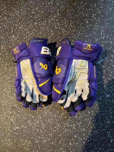 Bauer Vapor Hyperlite Gloves 13" (Used)