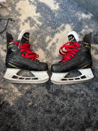 Bauer Hockey Skates Size 1 (Used)