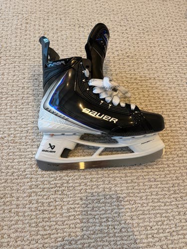 2026 Bauer Vapor Flylite Hockey Skates Regular Width 9 (New)
