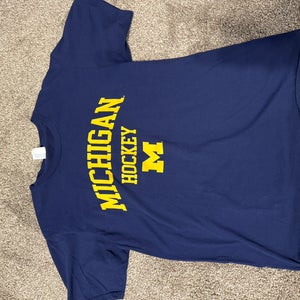 University of Michigan hockey shirt