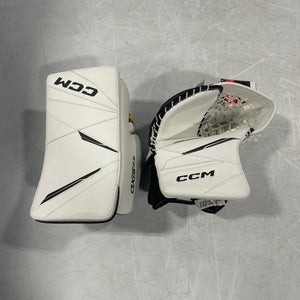 CCM Axis 2.9 Senior Full Right Glove and Blocker Set (New)