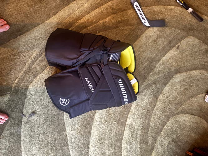 Senior Small Warrior Ritual x3 E+ Hockey Goalie Pants (New)
