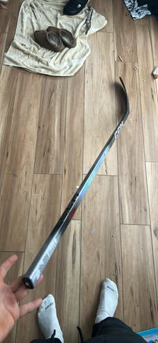 Intermediate CCM Jetspeed FT8 Right Handed Hockey Stick P29 65 Flex (New)