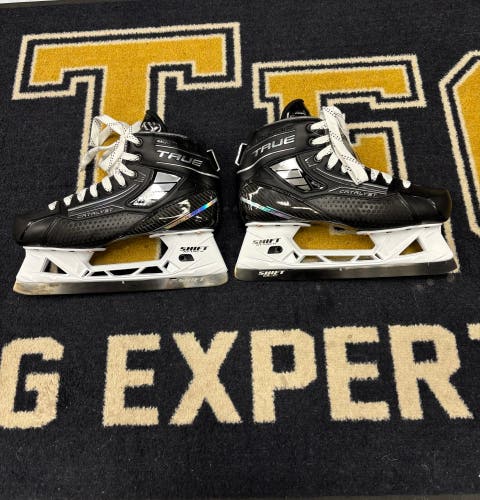 2024 True Catalyst 9X4 Hockey Goalie Skates Regular Width 8.5 (New)