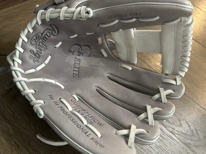 Infield RH Rawlings Gold Glove Elite Baseball Glove 11.75" (Used)