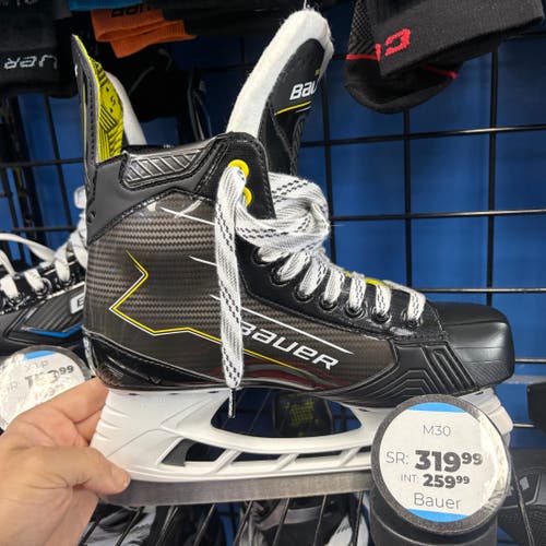Bauer Supreme M30 Hockey Skates 9.5 **New**