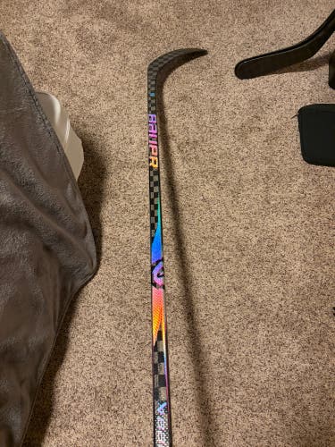 Senior Bauer Proto2 Left Hand Hockey Stick P92 77 Flex Pro Stock (Used)