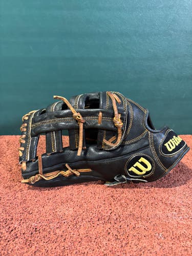 Left Handed Wilson A2000 Outfield Glove 12.5"