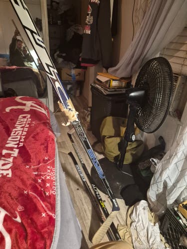 Senior TPS Response Right Handed Hockey Stick 90 Flex (Used)