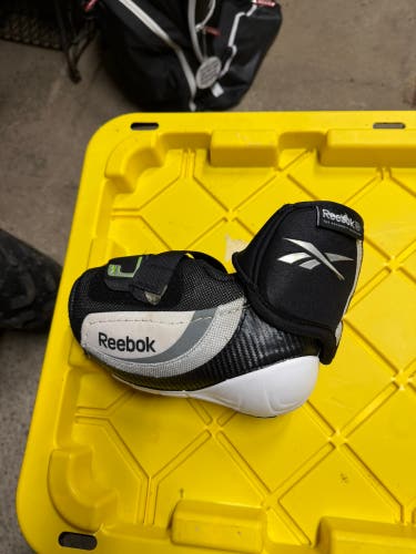 Senior Large Reebok 8K Pro Elbow Pads (Used)