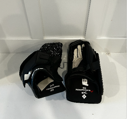 True Hzrdus 7x4 Regular  Glove & Blocker Black (New)
