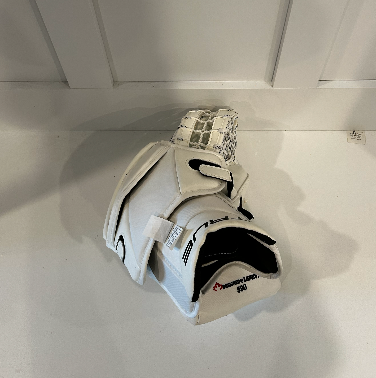 True Catalyst 7x3 Regular Glove White (New)