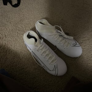 White Women's Size M 4.0 (W 5.0) Nike Mercurial Vapor Cleats (New)