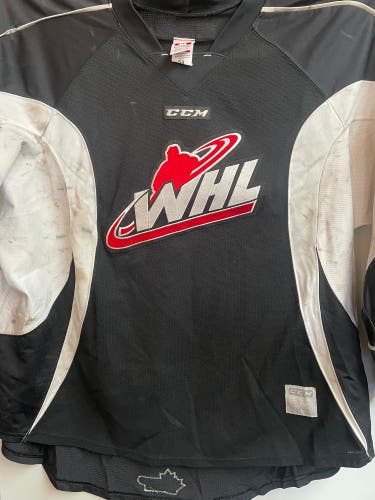 Used CCM WHL Practice Jersey Black 58 Goalie