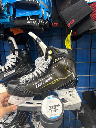 Bauer Supreme M30 Hockey Skates Size 9 EE  **New**