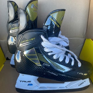 Used True Catalyst 9 Hockey Skates Size 5.5R