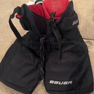 Men's Junior Small Bauer Vapor X100 Hockey Pants (Used)