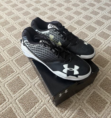 Black Men's Size 13.0 (W 14.0) Under Armour Leadoff low rm Low Top Metal (New)