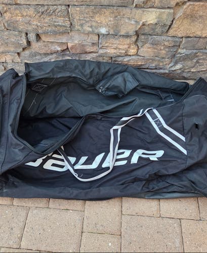Bauer 850 Goalie Hockey Bag – Lightly Used