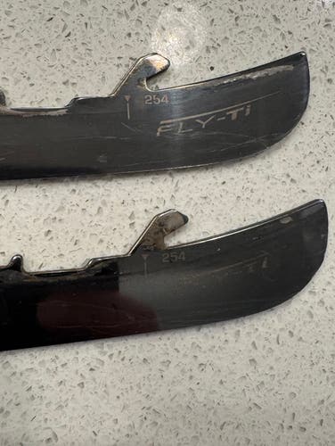 Bauer Fly-Ti 254 mm (Used)