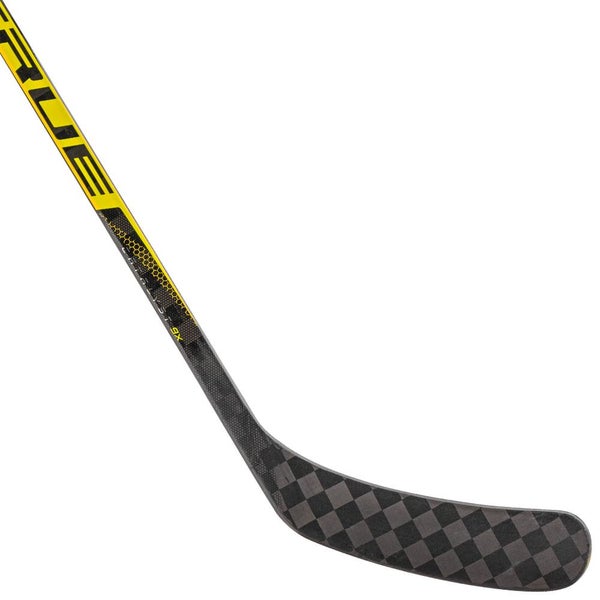 New True Catalyst 9X Right Handed Hockey Stick 50 flex
