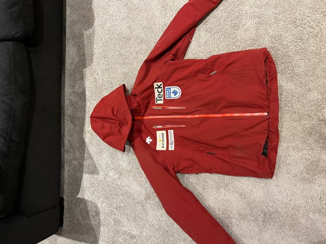 Red Adult Unisex Medium Descente Jacket (Used)