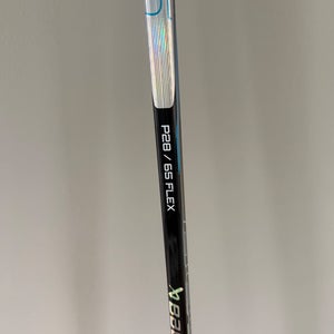 Intermediate Bauer Nexus Tracer Right Handed Hockey Stick P28 65 Flex (New)