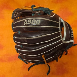 Wilson A900 Baseball Glove 11.5" Infield RH (Used)
