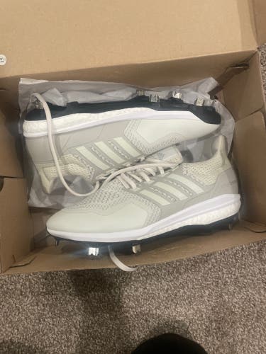 White Men's Size M 9.0 (W 10.0) Adult Adidas Ultraboost Low Top Metal (New)