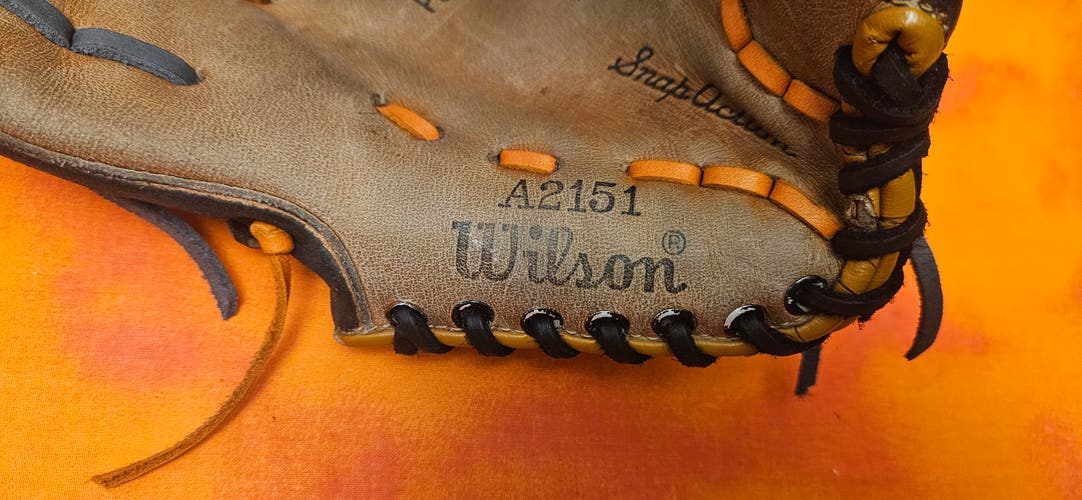 Wilson A2151 Baseball Glove 11.5" Infield RH (Used)