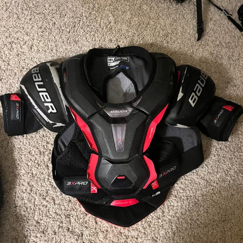 Men's Large Intermediate Bauer Vapor 3X Pro Shoulder Pads (Used)