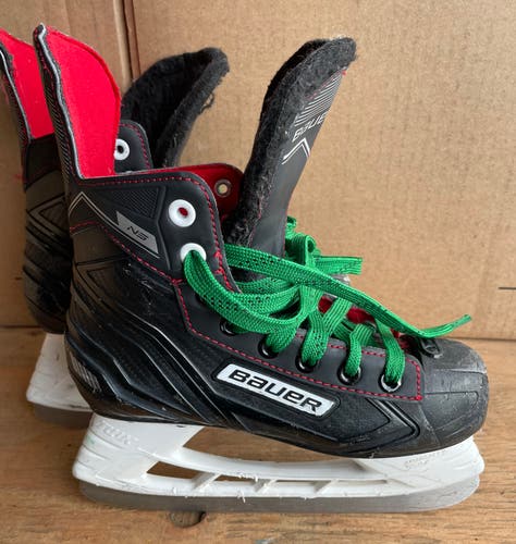 Used Bauer NS Hockey Skates Size 2R