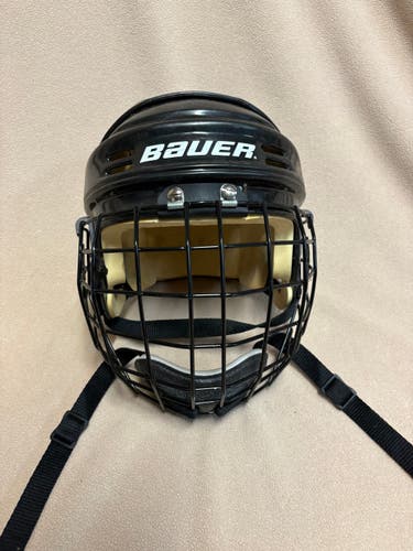 Small Bauer HH1000 Helmet (Used)