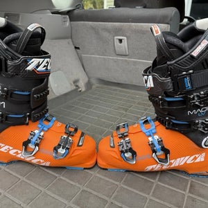 Tecnica Mach 1 LV 130 Downhill Ski Boots  Size 7-7.5  7 1/2