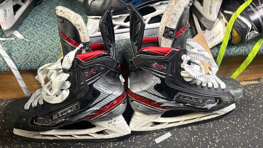 Bauer Vapor 2X Pro Hockey Skates Regular Width 6.5 **Used**