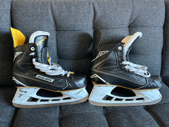 Used - 2016 Bauer Supreme S160 Hockey Skates Size 8 EE