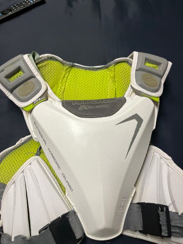 Medium Adult Maverik Max Shoulder Pads (Used)