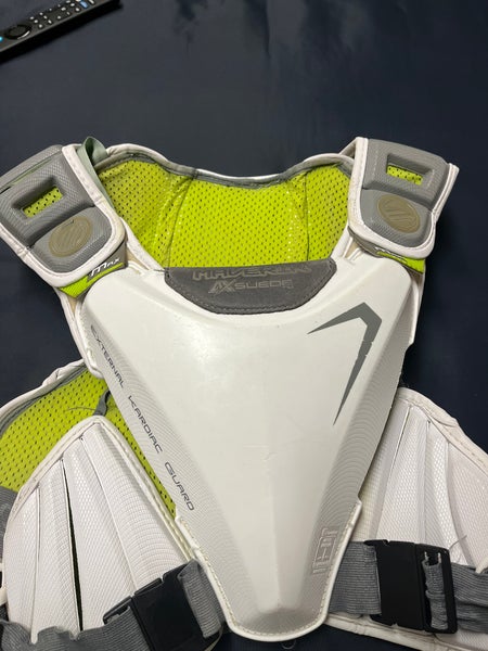 Medium Adult Maverik Max Shoulder Pads (Used)
