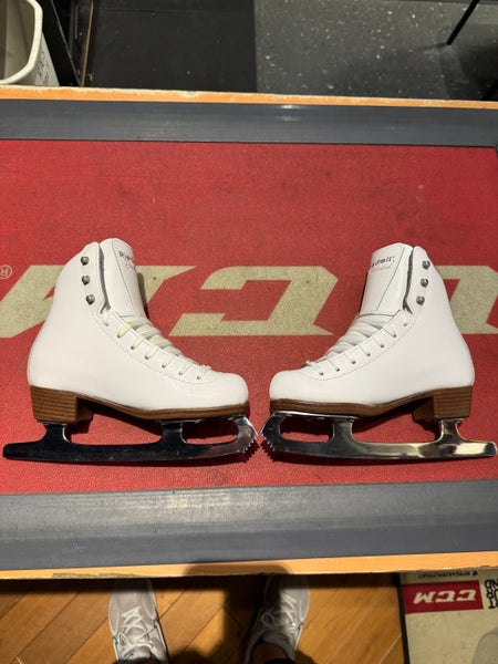 Riedell 33 Diamond Figure Skates Set Size 1 Wide (New)